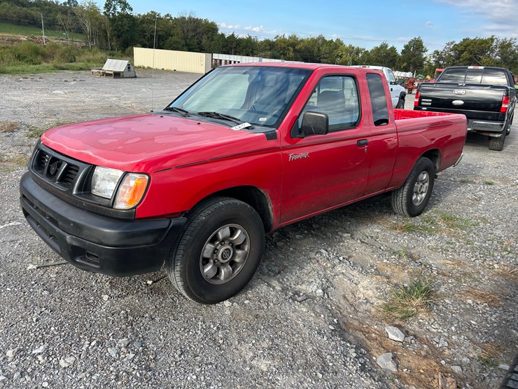 2000-nissan-frontier-image-1