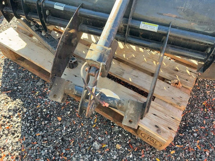 gator-rator-aerator-mounts-to-front-of-zero-turn-mower-image-3