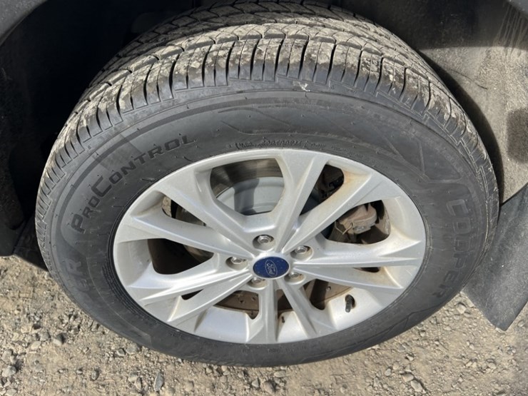 2017-ford-escape-image-18