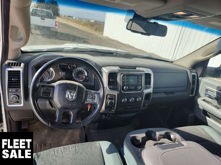 2014-ram-1500-slt-image-9