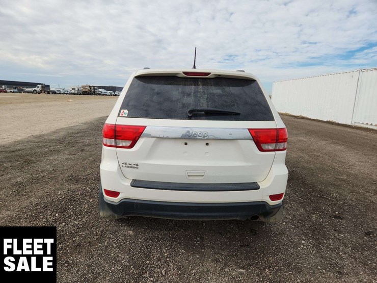 2012-jeep-grand-cherokee-image-21
