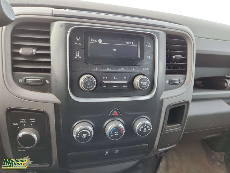 2019-ram-1500-classic-image-13