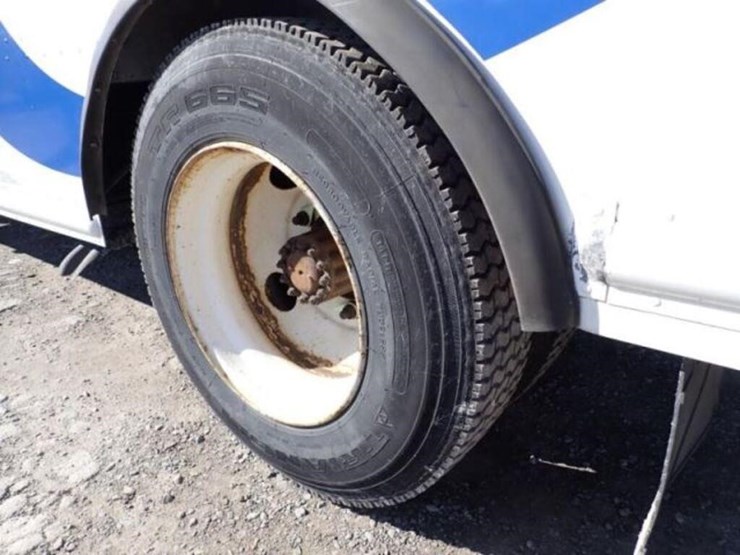 2012-freightliner-mt55-image-43