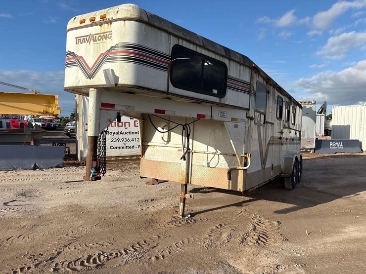 1996-parker-trailers-travalong-t/a-gooseneck-livestock-trailer-image-1