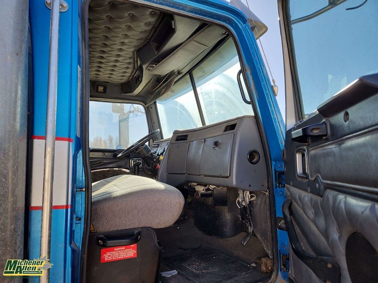 2001-western-star-4900-image-19