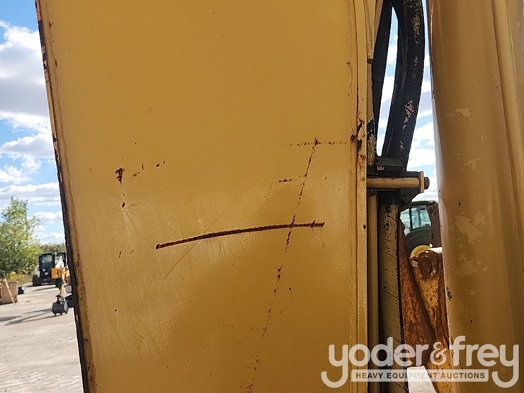2003-caterpillar-420d-it-image-22