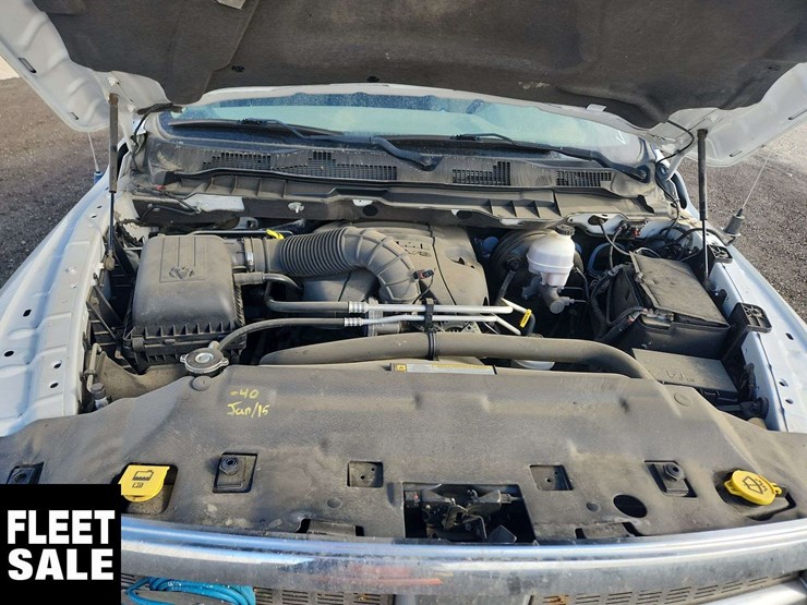 2012-ram-1500-slt-image-24