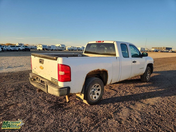 2012-chevrolet-silverado-1500-image-3