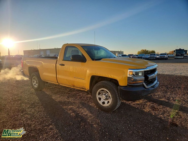 2018-chevrolet-silverado-1500-image-2