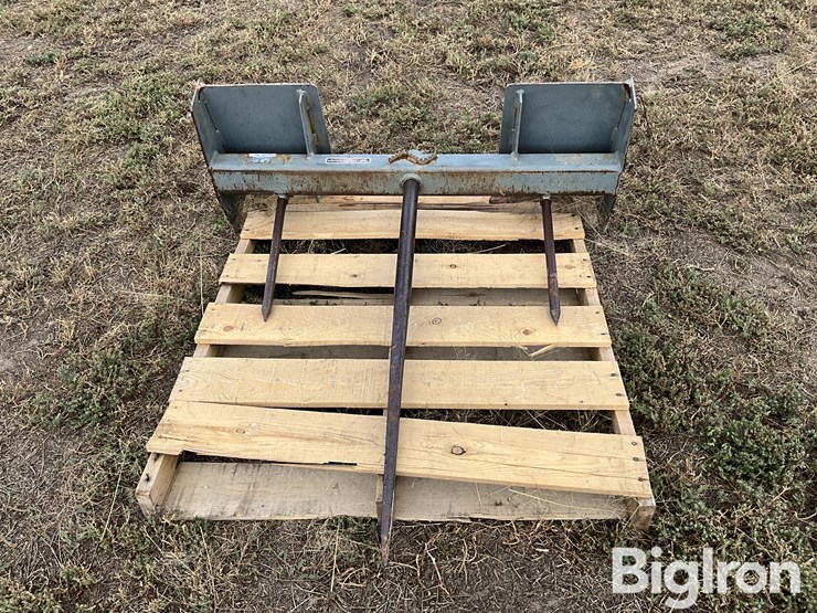 worksaver-skid-steer-bale-spear-attachment-image-2