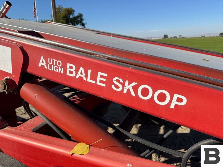 morris-pro-ag-bale-stacker-image-26