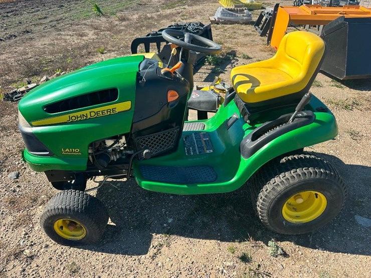 john-deere-la110-image-2