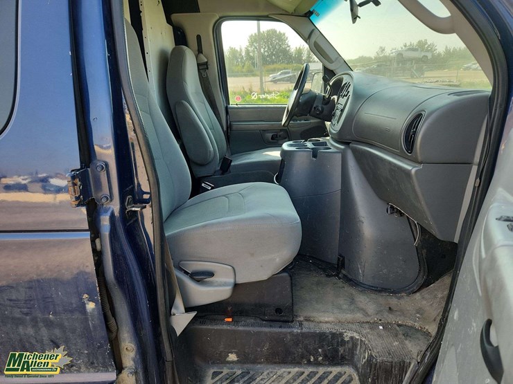 non-operable-2007-ford-e-series-s/a-bucket-van-image-13