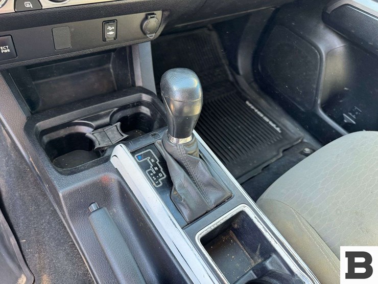 2017-toyota-tacoma-image-31