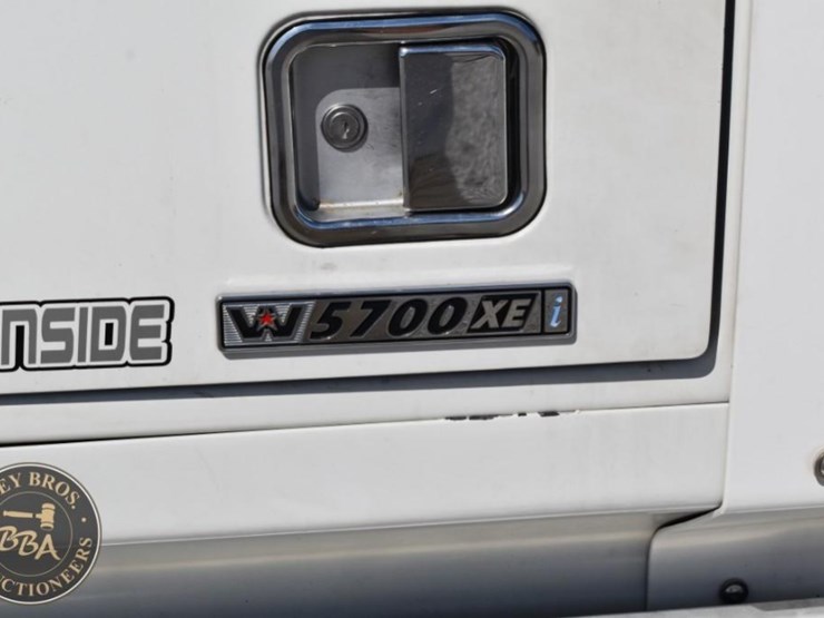 2020-western-star-5700xe-image-48