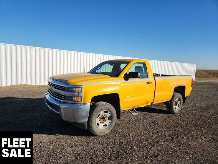 2016-chevrolet-silverado-2500hd-image-1