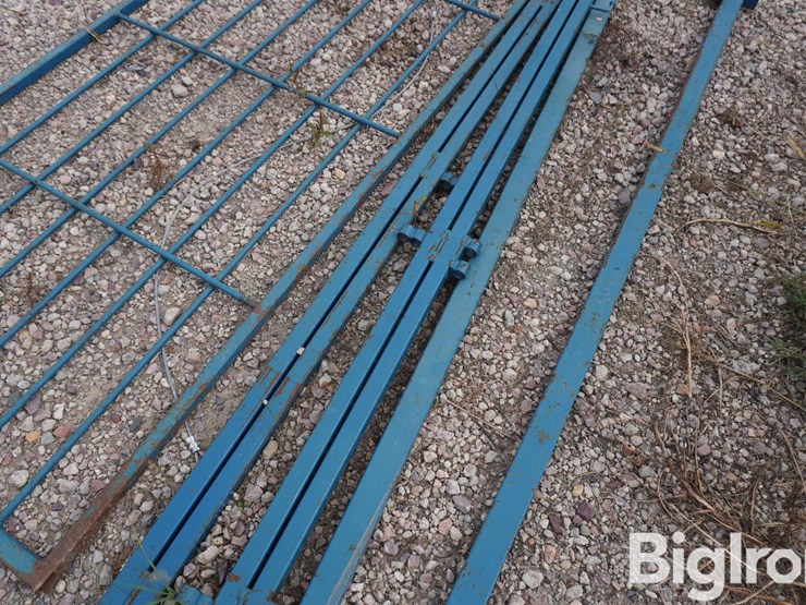 sydell-82"x36"-gate-&-braces-image-12