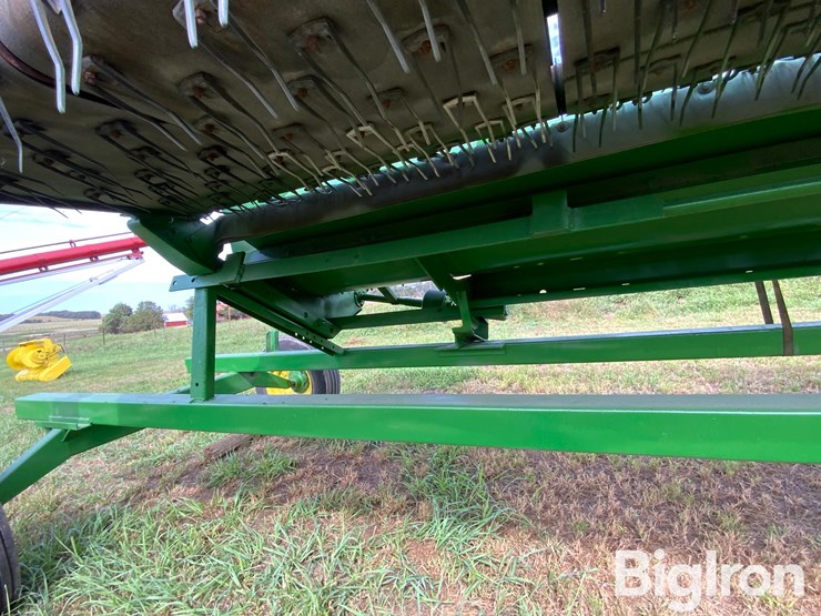 john-deere-212-image-18