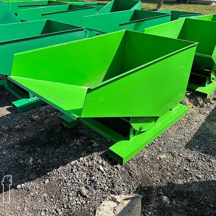 HURRICANE 1/4 YARD DUMP HOPPER