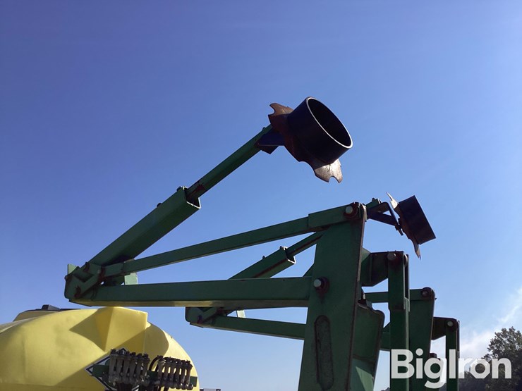 2011-john-deere-1770nt-image-16