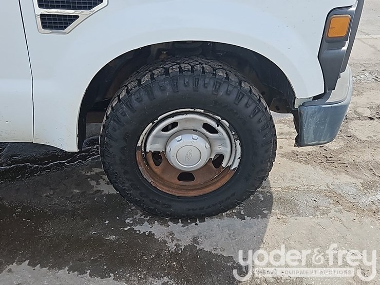 2010-ford-f350-image-10