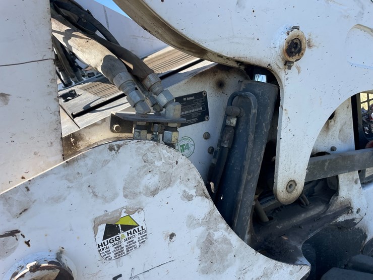 2012-bobcat-s750-image-12