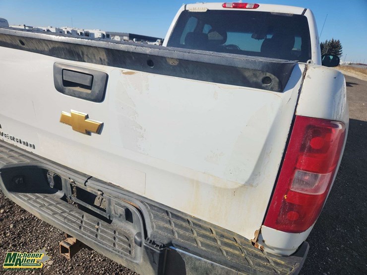 2012-chevrolet-silverado-1500-image-46