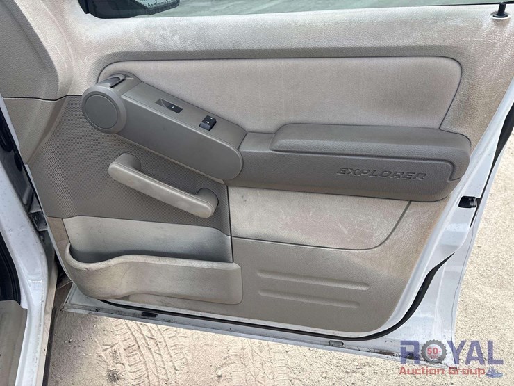 2006-ford-explorer-image-19