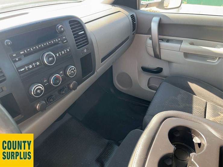2013-gmc-sierra-3500hd-image-11