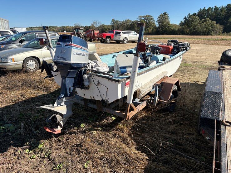 #1875-•-mckee-craft-fiberglass-fishing-boat-image-3