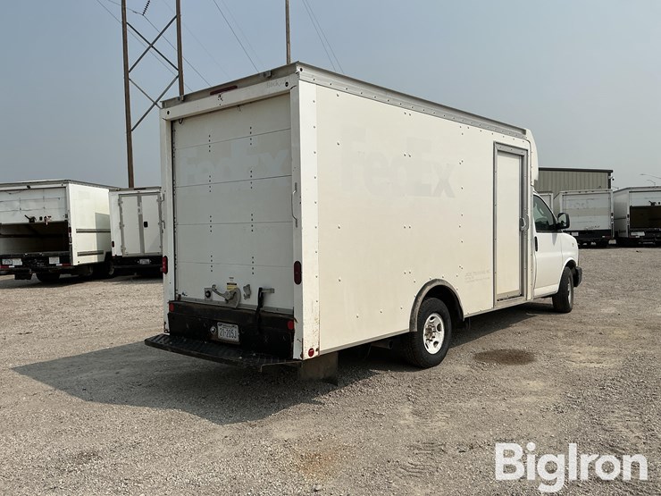 2020-chevrolet-express-g3500-image-5