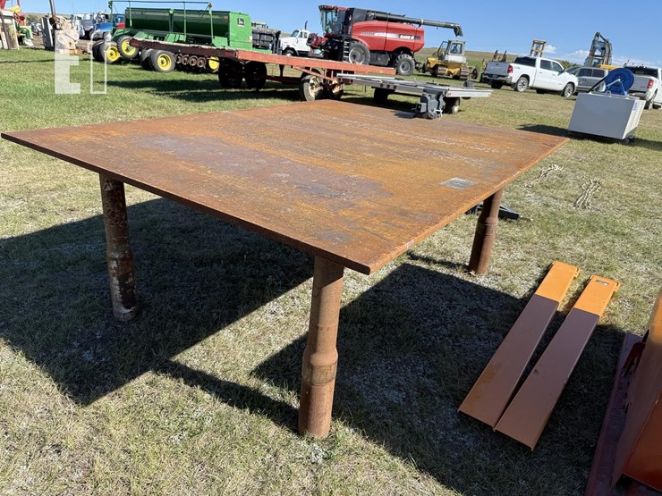 welding-table-w/-vice-image-5