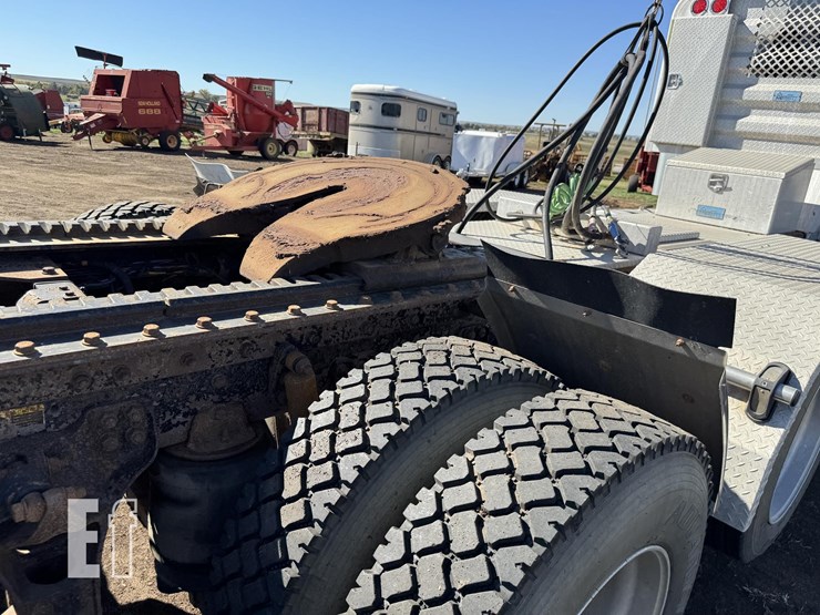 2009-kenworth-t800-image-54