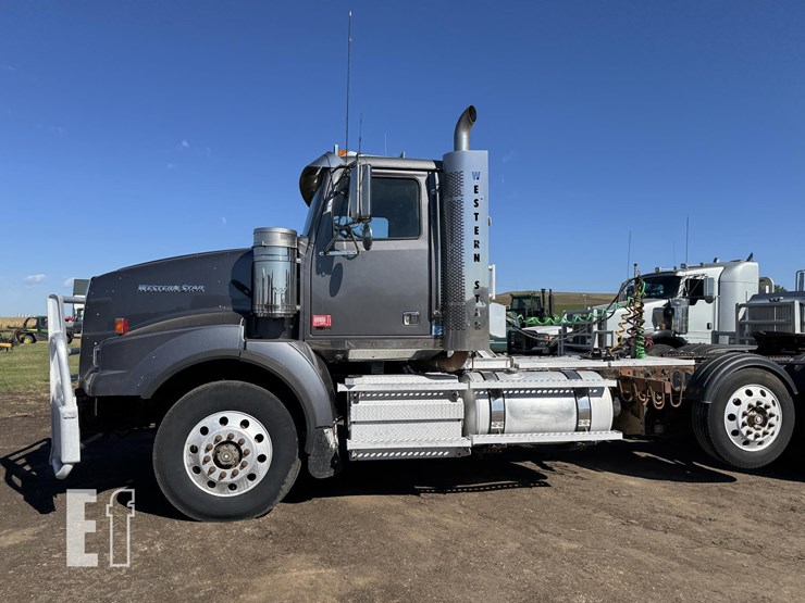 2012-western-star-4900-image-26