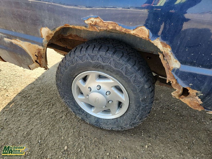 non-operable-2007-ford-e-series-s/a-bucket-van-image-27