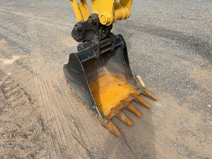 2021-caterpillar-305-image-14