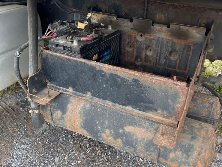 2011-international-durastar-s/a-refer-truck-image-12
