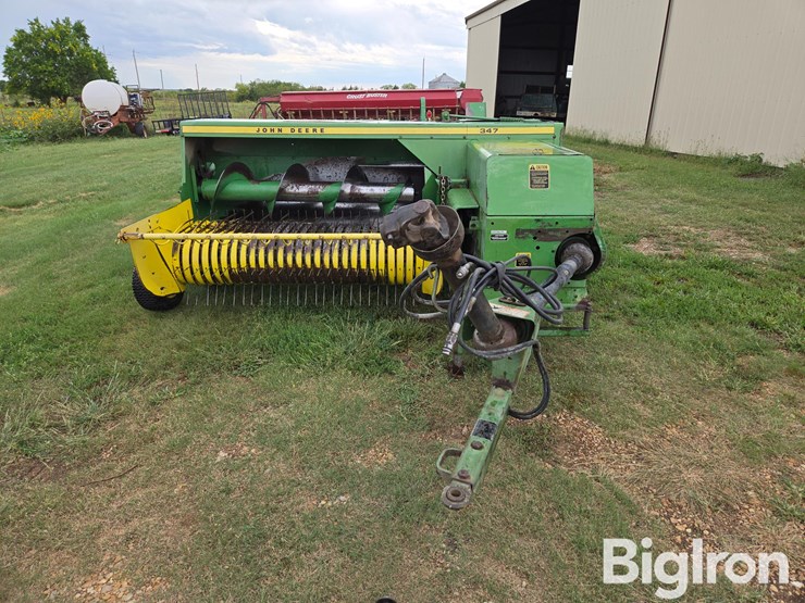 1985-john-deere-347-image-2