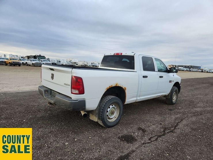 2010-dodge-ram-2500-image-4