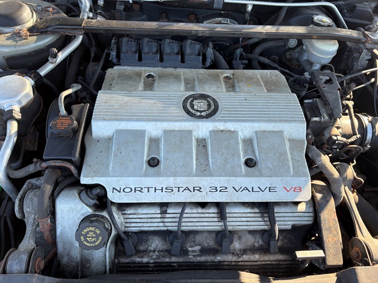 #118-•-1997-cadillac-deville-(wi-title)-image-11