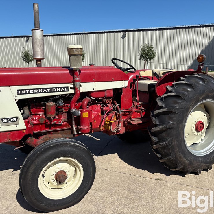 1966 INTERNATIONAL 606