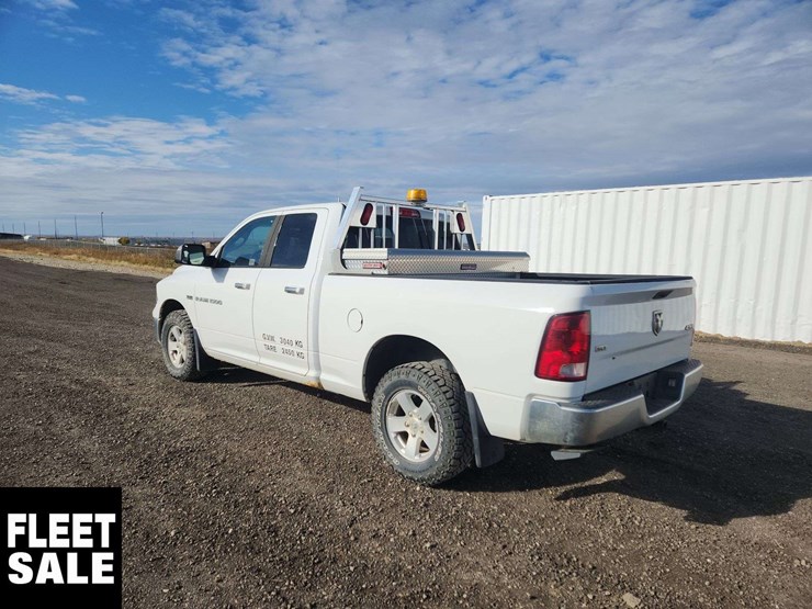 2012-ram-1500-slt-image-3