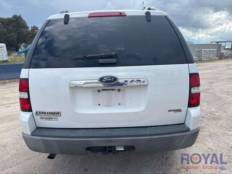 2006-ford-explorer-image-24