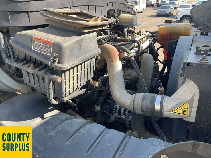 2016-international-durastar-4400-image-17