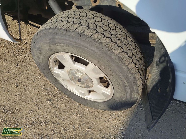 2014-ford-f150-image-24