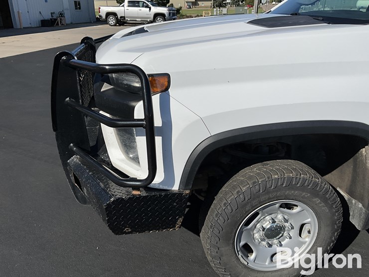 2021-chevrolet-silverado-2500-image-10