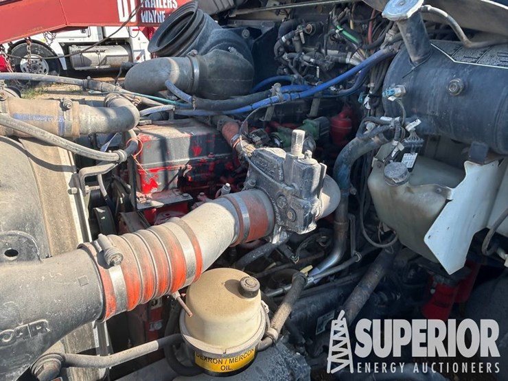 2011-kenworth-t370-image-11