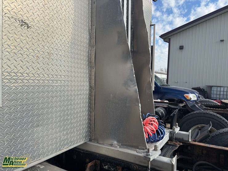 2018-western-star-5700xe-image-14