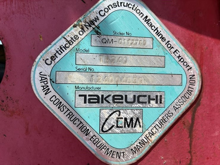 2019-takeuchi-tb240-image-26