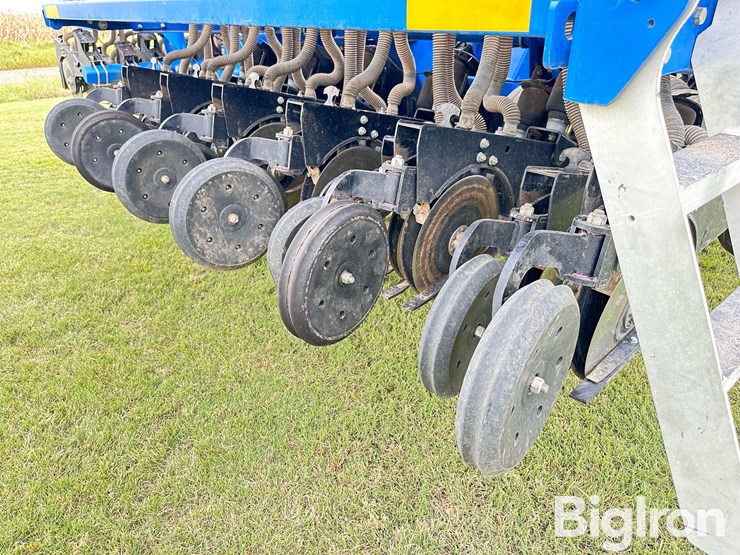 2009-landoll-5530-image-19